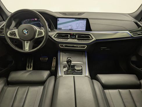Certified 2022 BMW X5 xDrive40i w/ M Sport Package image 17