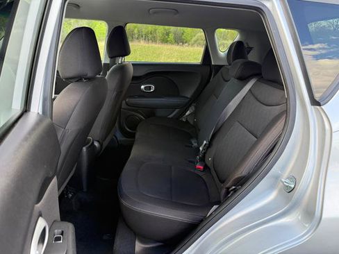 Used 2019 Kia Soul FWD image 16