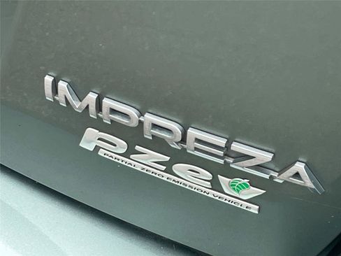 Used 2014 Subaru Impreza 2.0i Premium w/ All-Weather Package w/CVT AWD/4WD image 10