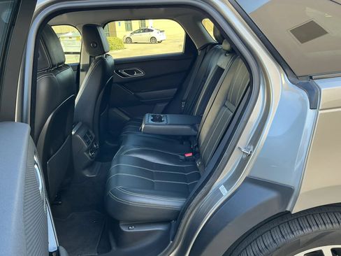Used 2019 Land Rover Range Rover Velar S AWD/4WD image 13