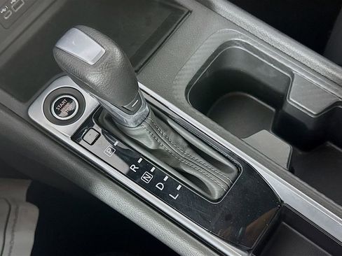 Used 2025 Nissan Sentra SV image 19