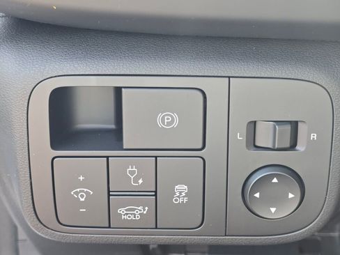 New 2025 Hyundai Ioniq 6 SE image 24