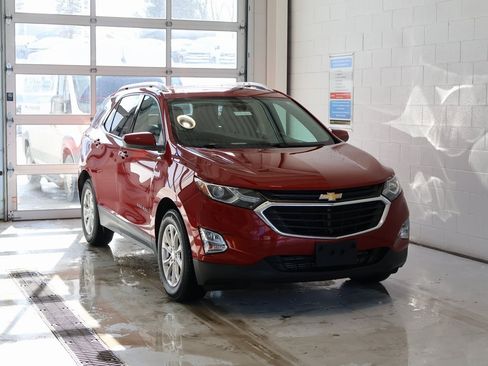 Certified 2020 Chevrolet Equinox LT image 2