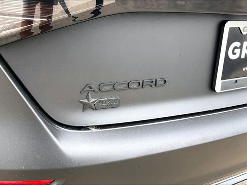 Used 2025 Honda Accord Sport image 30