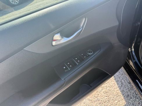 Used 2021 Kia Forte Sedan FWD image 12