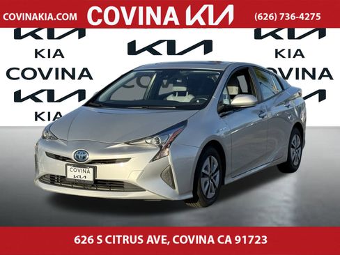 Used 2017 Toyota Prius Three image 4