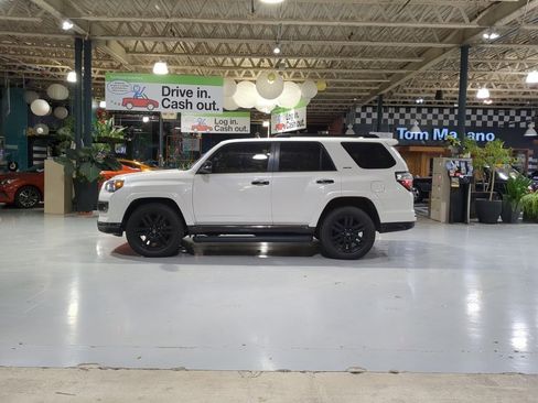 Used 2020 Toyota 4Runner Nightshade image 11