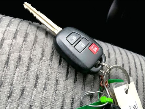 Used 2021 Toyota 4Runner SR5 image 14