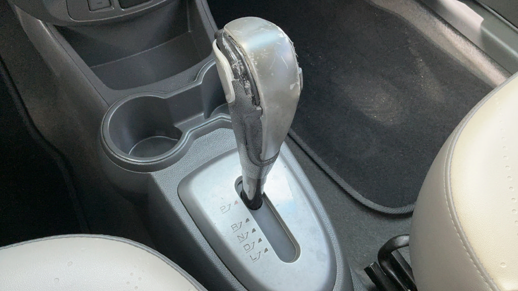 Used 2014 Chevrolet Spark LT FWD image 14