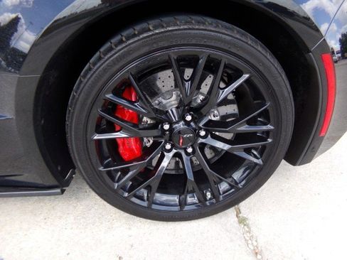 Used 2016 Chevrolet Corvette Z06 w/ 3LZ Preferred Equipment Group RWD image 10