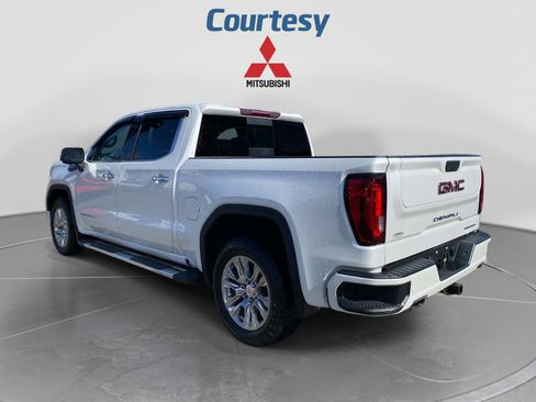 Used 2022 GMC Sierra 1500 Denali AWD/4WD image 3