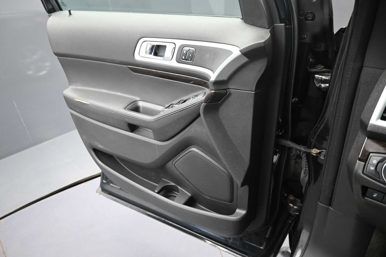 Used 2012 Ford Explorer Limited AWD/4WD image 11