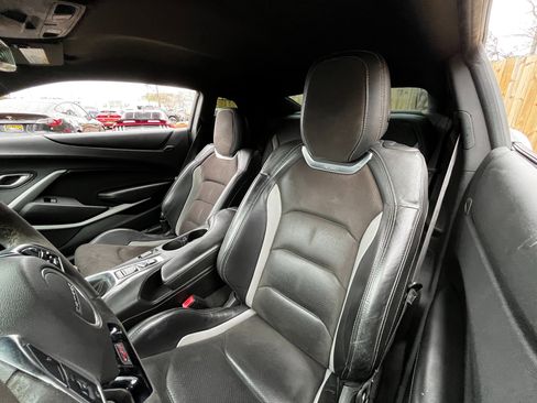 Used 2018 Chevrolet Camaro SS image 20