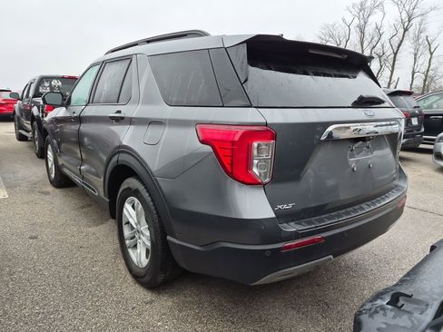 Used 2024 Ford Explorer XLT w/ Equipment Group 202A RWD image 2
