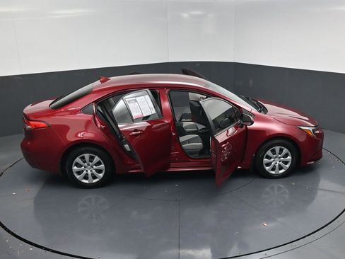 Used 2025 Toyota Corolla LE FWD image 22