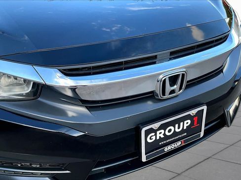 Used 2018 Honda Civic EX image 30
