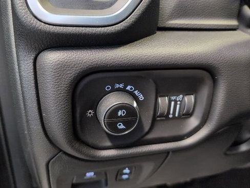 New 2026 RAM 1500 4x4 Crew Cab image 14