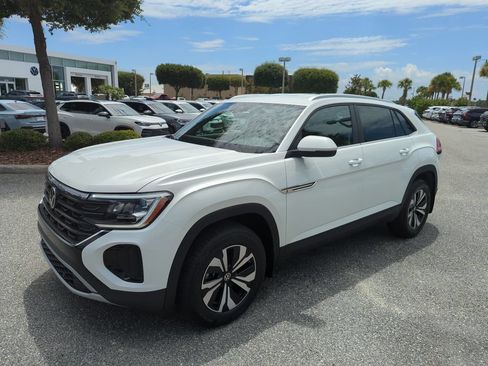 New 2026 Volkswagen Atlas Cross Sport SE FWD image 14