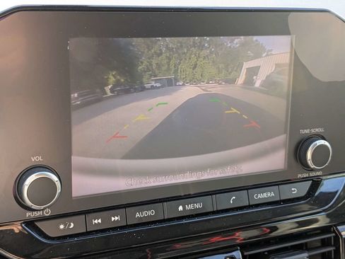 Used 2023 Nissan Pathfinder SV FWD image 22