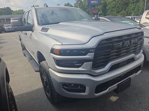 Used 2026 RAM 2500 Big Horn AWD/4WD image 2