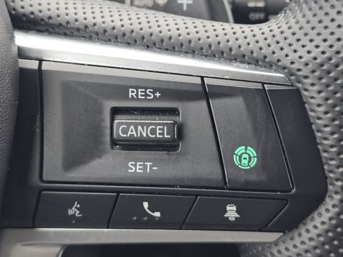 Used 2024 Mitsubishi Outlander SEL image 30