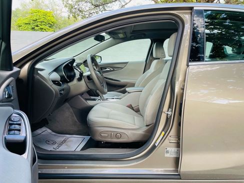 Used 2020 Chevrolet Malibu LT image 9