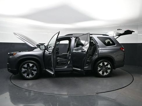 Certified 2026 Honda Pilot Touring image 40