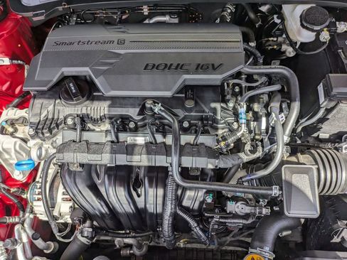 Used 2025 Kia K4 LXS image 32