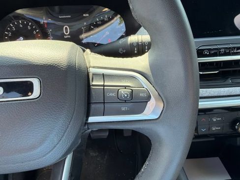 Used 2024 Jeep Compass Latitude AWD/4WD image 19
