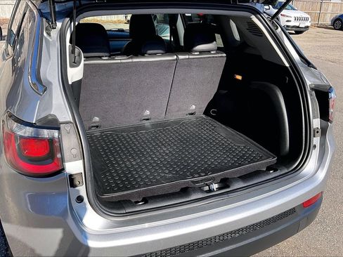 Certified 2022 Jeep Compass Latitude w/ Sun and Sound Group image 31