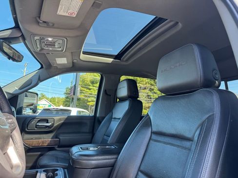 Used 2020 GMC Sierra 2500 Denali w/ Denali Ultimate Package image 25