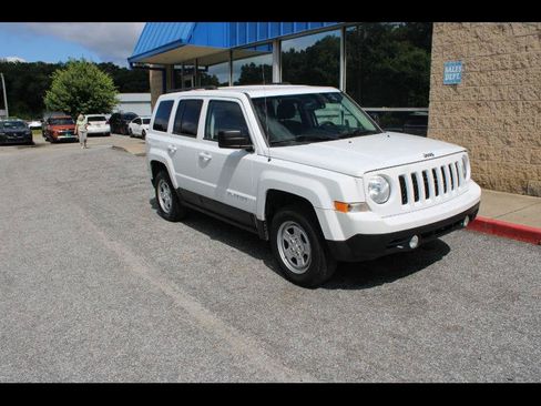 Used 2016 Jeep Patriot Sport w/ Power Value Group AWD/4WD image 1
