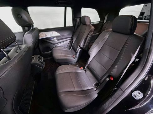 Used 2026 Mercedes-Benz GLS 450 4MATIC image 26