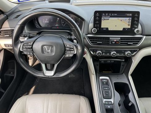 Used 2021 Honda Accord Touring image 11