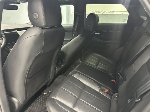 Used 2024 Land Rover Range Rover Evoque Dynamic SE AWD/4WD image 3