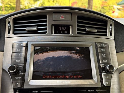 Used 2011 Toyota Avalon Limited FWD image 14