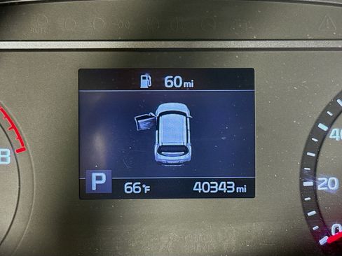 Used 2020 Kia Soul LX image 15