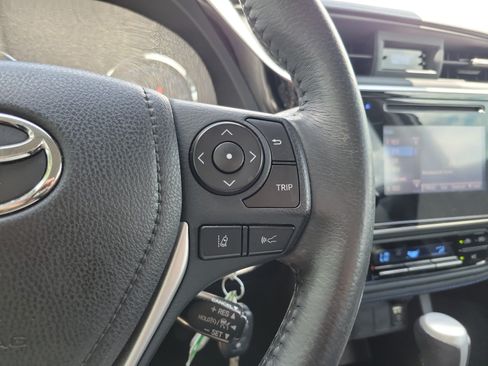 Used 2018 Toyota Corolla SE FWD image 22
