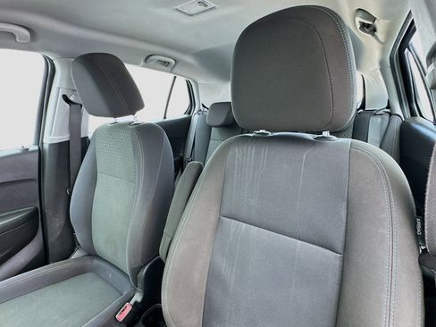 Used 2020 Chevrolet Trax LS FWD image 13
