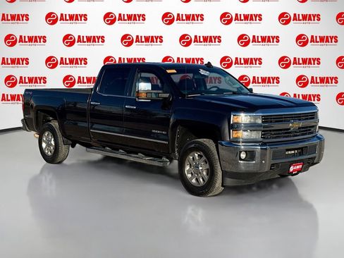 Used 2015 Chevrolet Silverado 3500 LTZ w/ LTZ Plus Package image 3