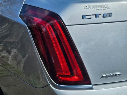 Used 2018 Cadillac CT6 Luxury image 26