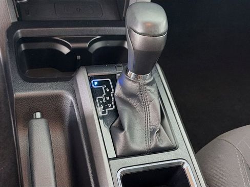 Used 2017 Toyota Tacoma TRD Sport w/ Tow Package RWD image 21