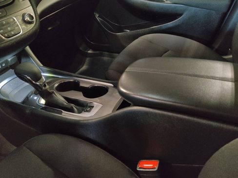 Used 2025 Chevrolet Malibu LT FWD image 26