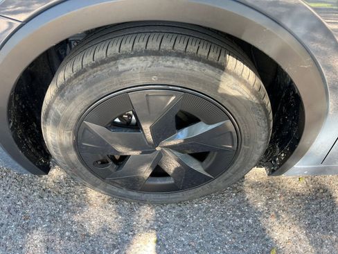 Used 2025 Toyota Prius LE image 23