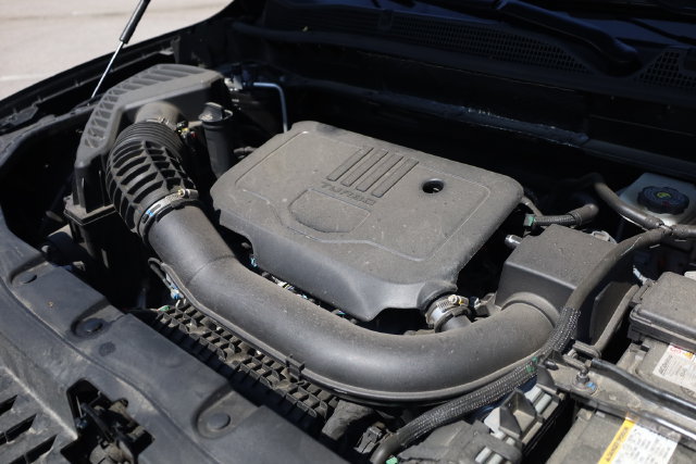 Used 2025 Chevrolet Blazer LT FWD image 11