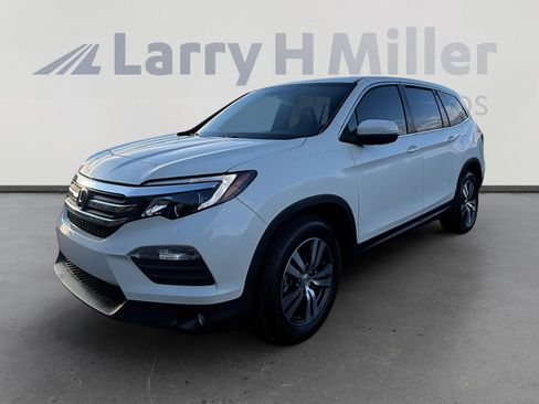 Used 2017 Honda Pilot EX image 1