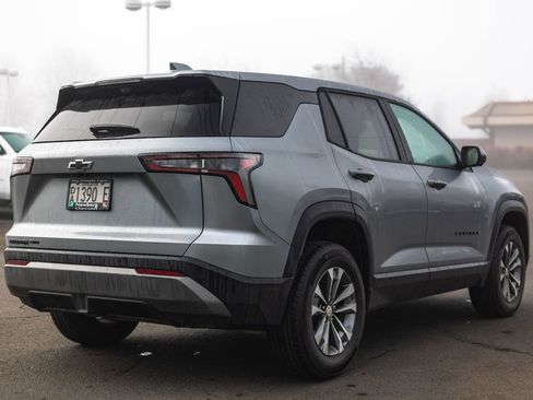 New 2026 Chevrolet Equinox LT w/ Convenience Package II image 9