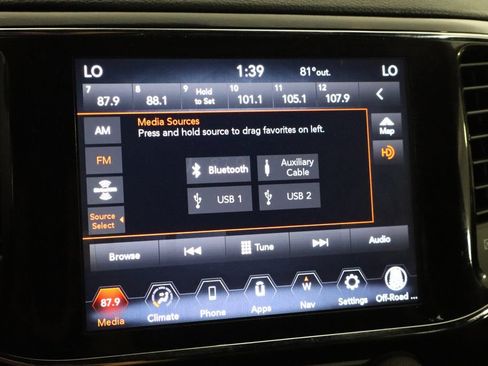 Used 2022 Jeep Grand Cherokee Laredo E AWD/4WD image 30