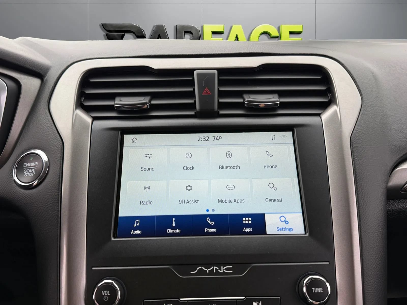 Used 2020 Ford Fusion SE FWD image 33
