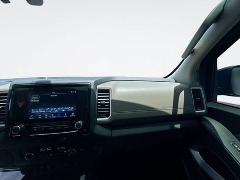 Used 2024 Nissan Frontier SV w/ SV Convenience Package RWD image 18